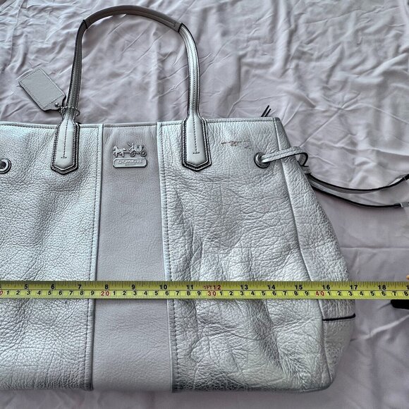 Coach Chelsea Leather Stripe Platinum Charlie ToteBag Purse J1126 18962 - Picture 13 of 14